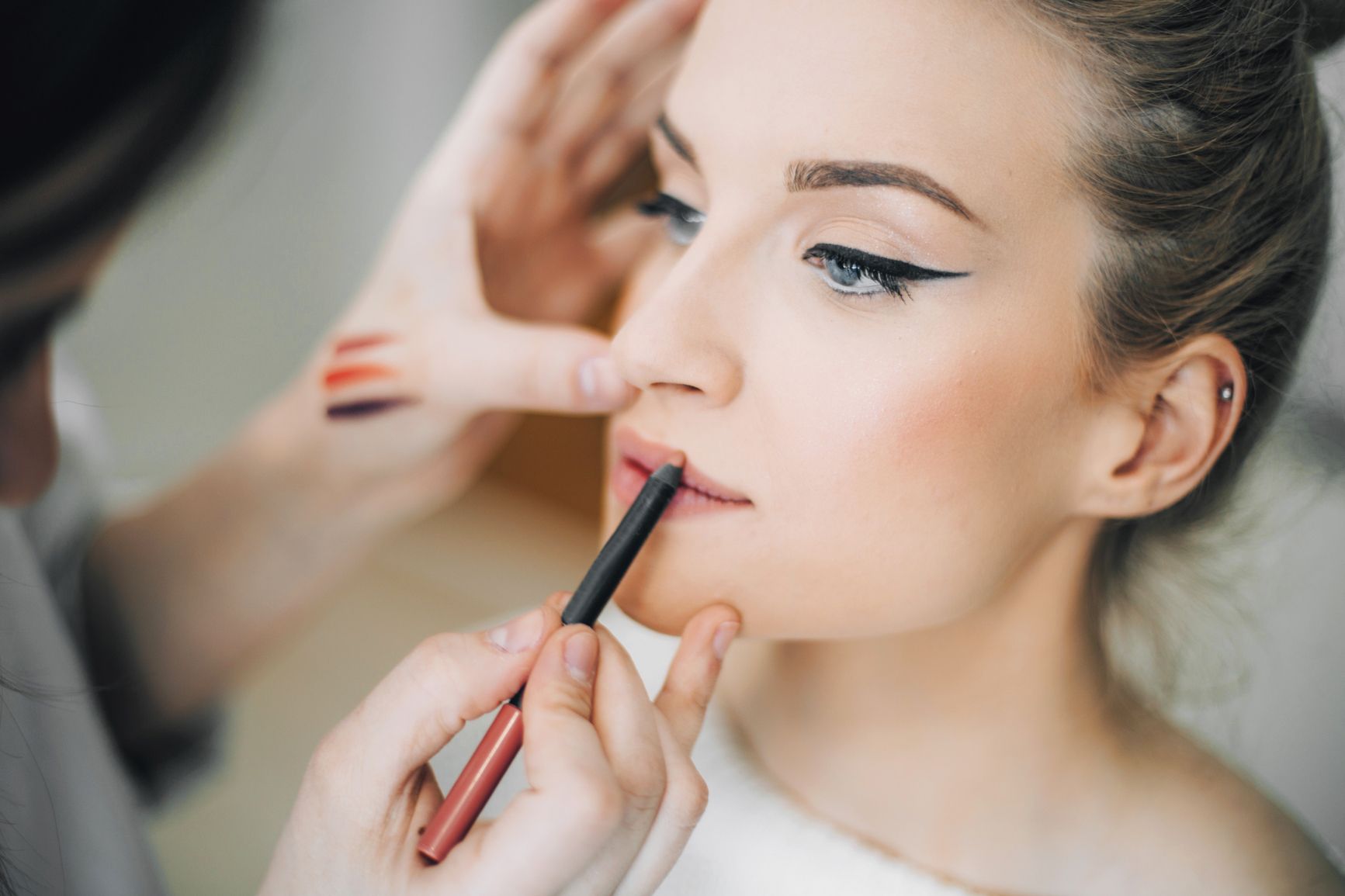 Freedom Suites Make Up Artistry Interior