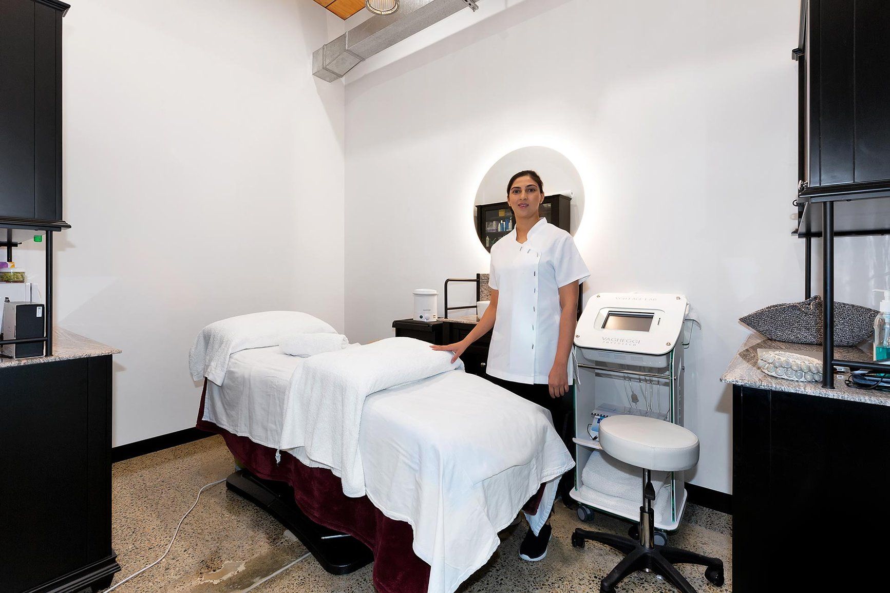 Freedom Suites Cosmetic Treatment Suite interior, view 3